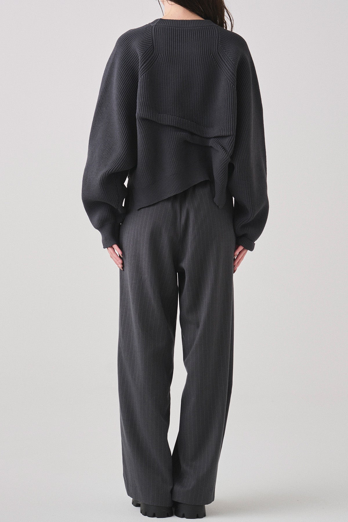 アシメタックデザインニット