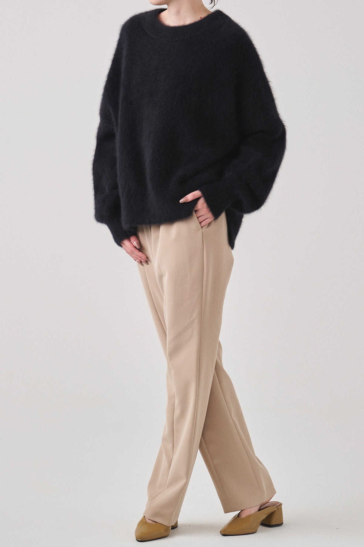 オブロンネックFOX×カシミヤニット