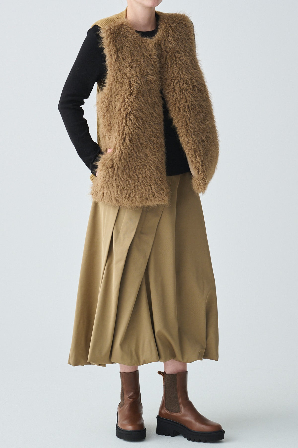 フェイクファーニット切替ジレ