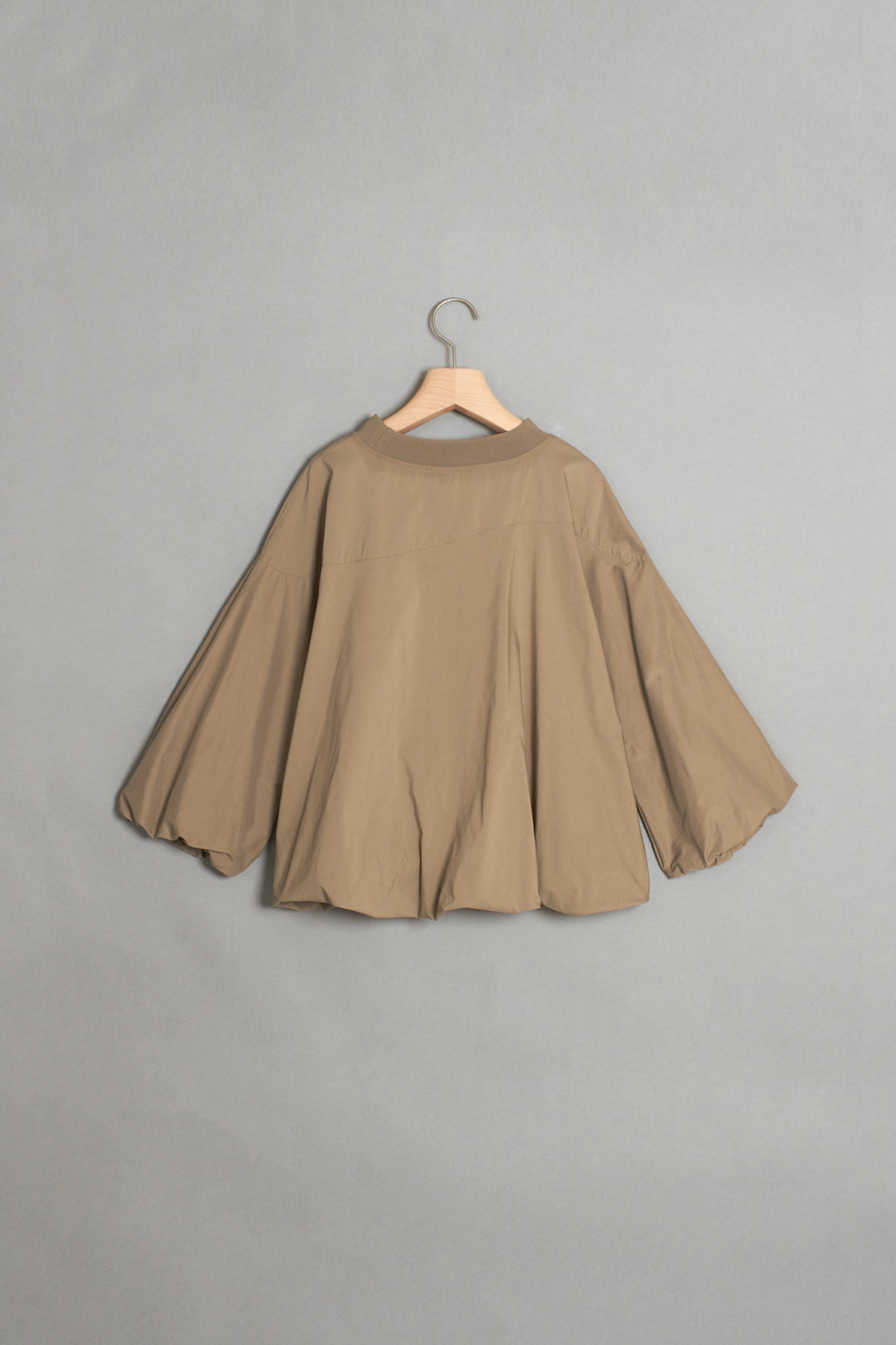 アシンメトリー ラインバルーンブラウス