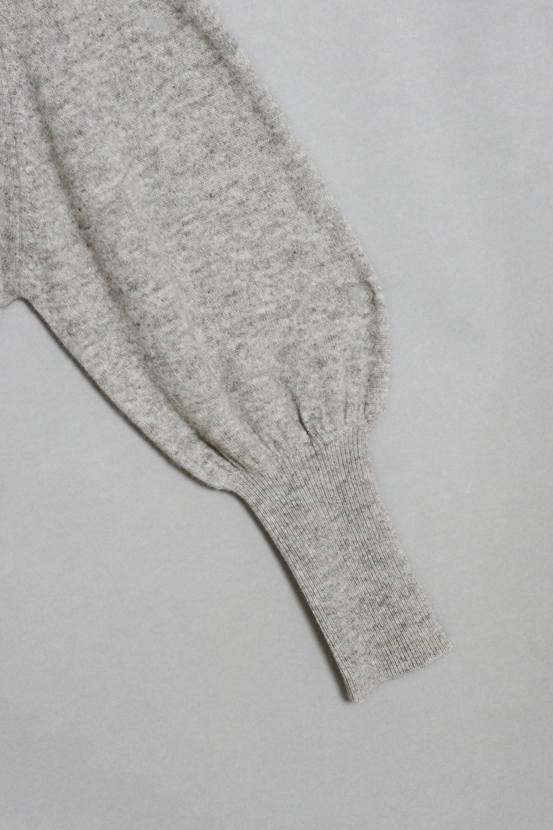 ボリュームスリーブカシミヤニット