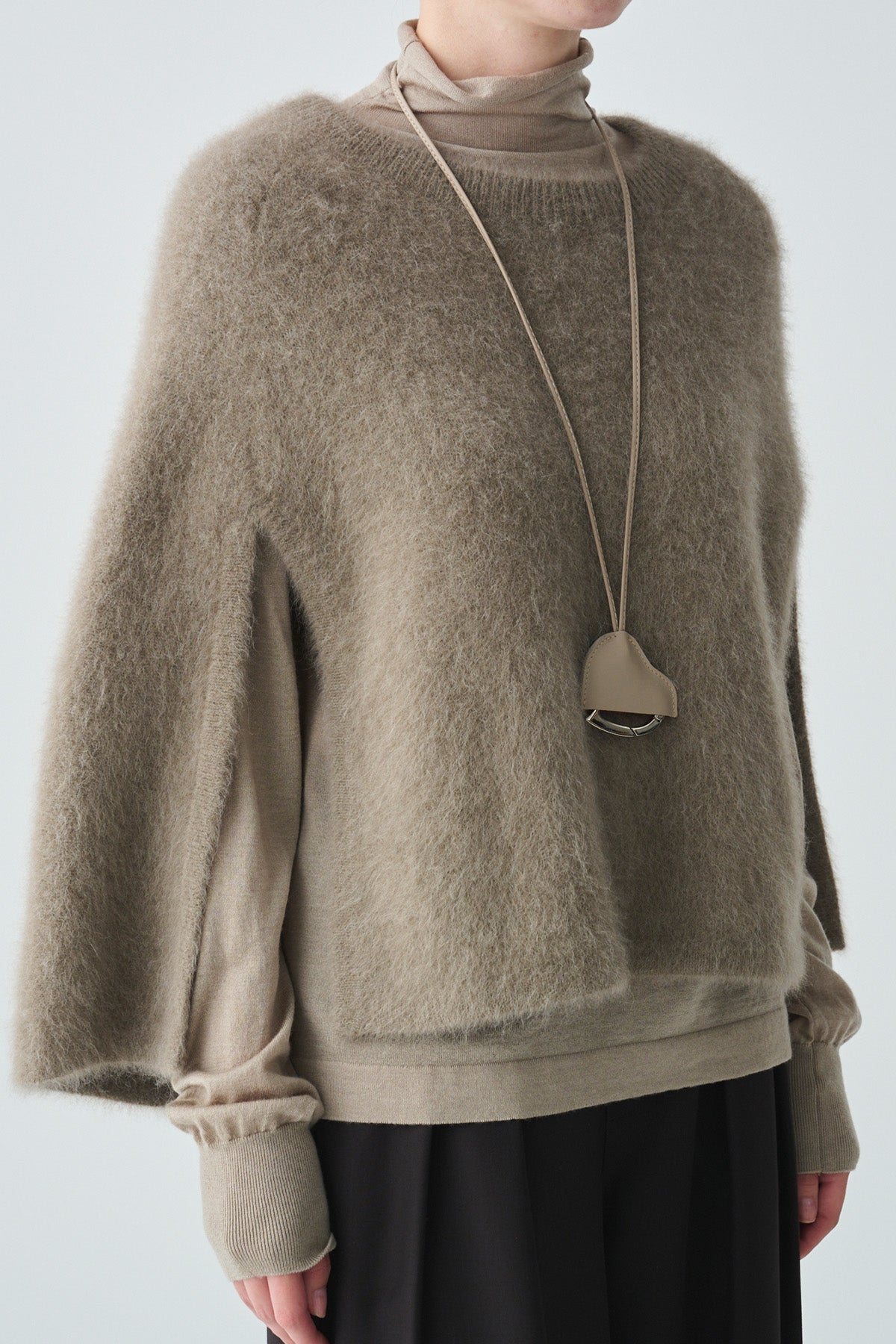 FOX×アルパカケープデザインニット