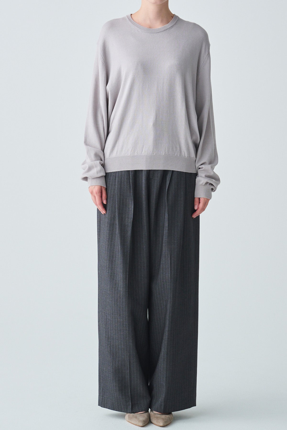 ishi クルーネックベーシックニット