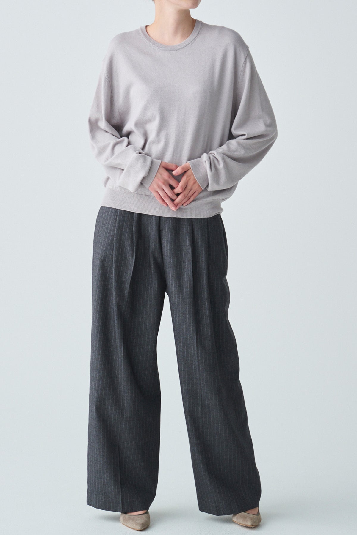 ishi クルーネックベーシックニット