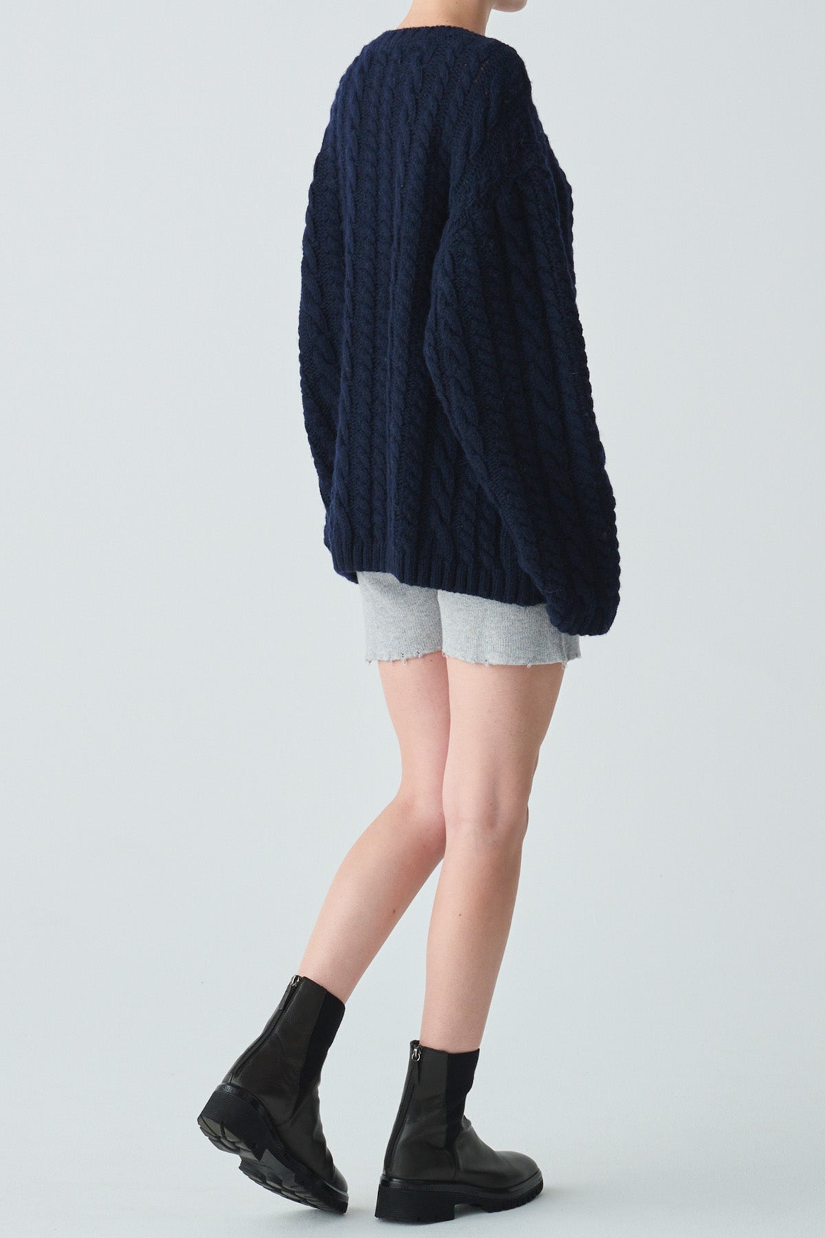 ishi カットオフニットショートパンツ