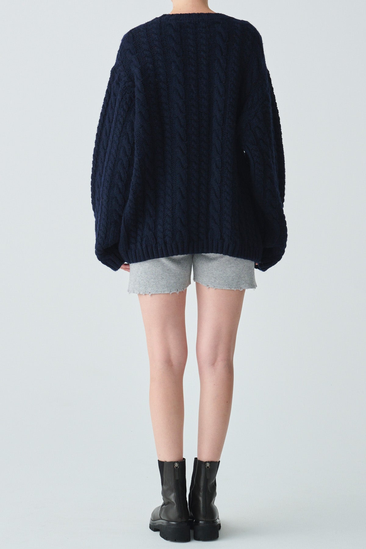ishi カットオフニットショートパンツ