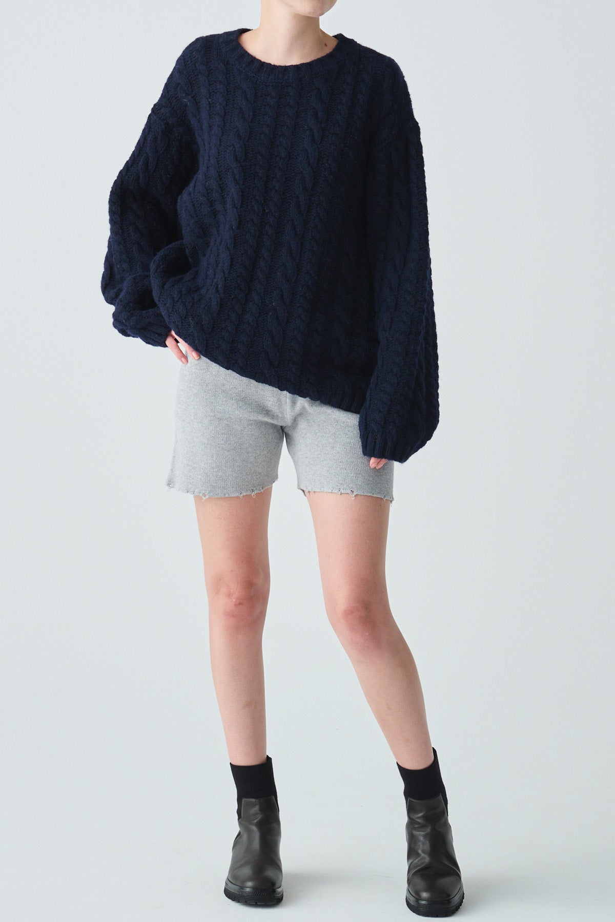 ishi カットオフニットショートパンツ