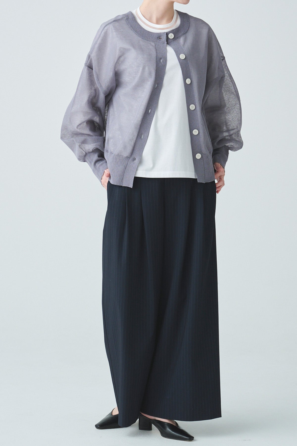 クルーネックシアーカーディガン