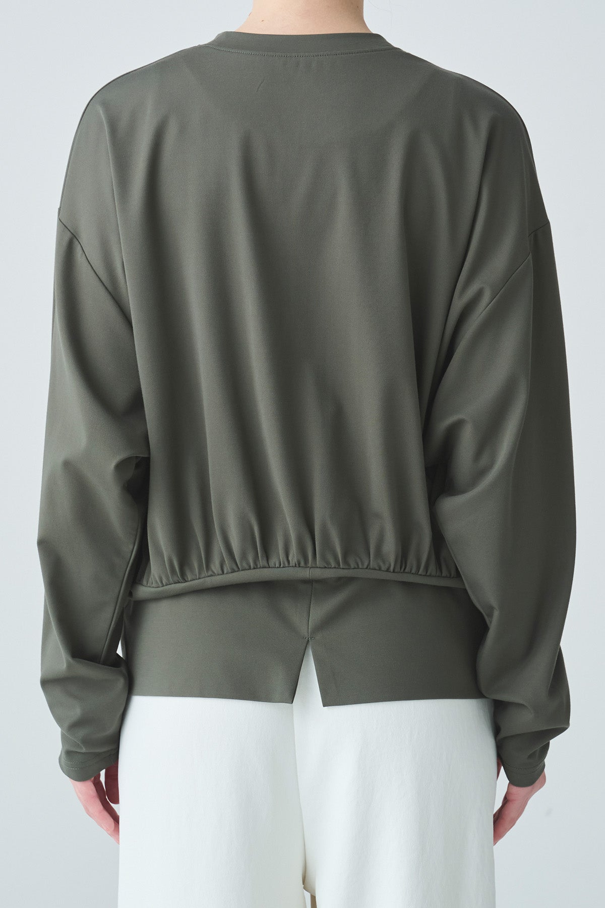 ギャザーアクセントワイドヘムカットソー