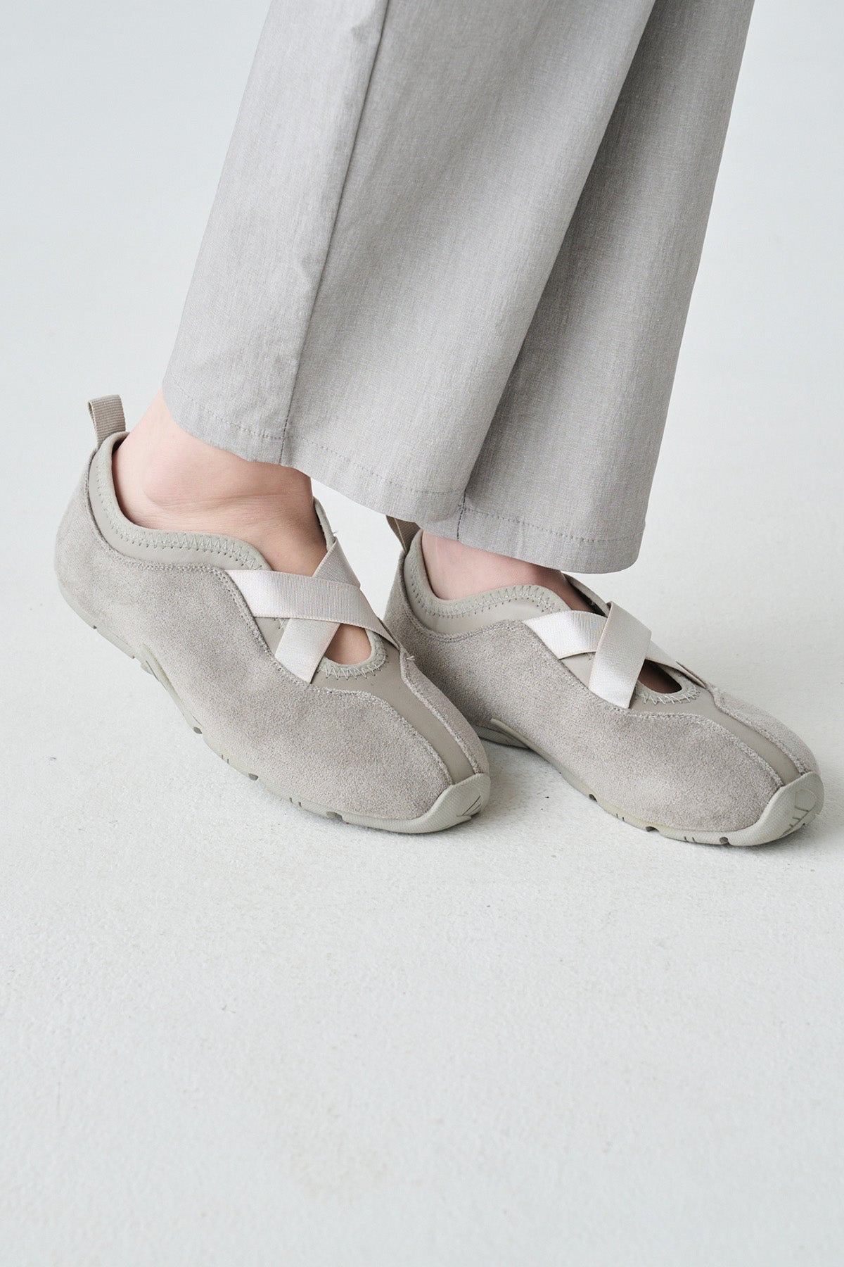 バレエスニーカー