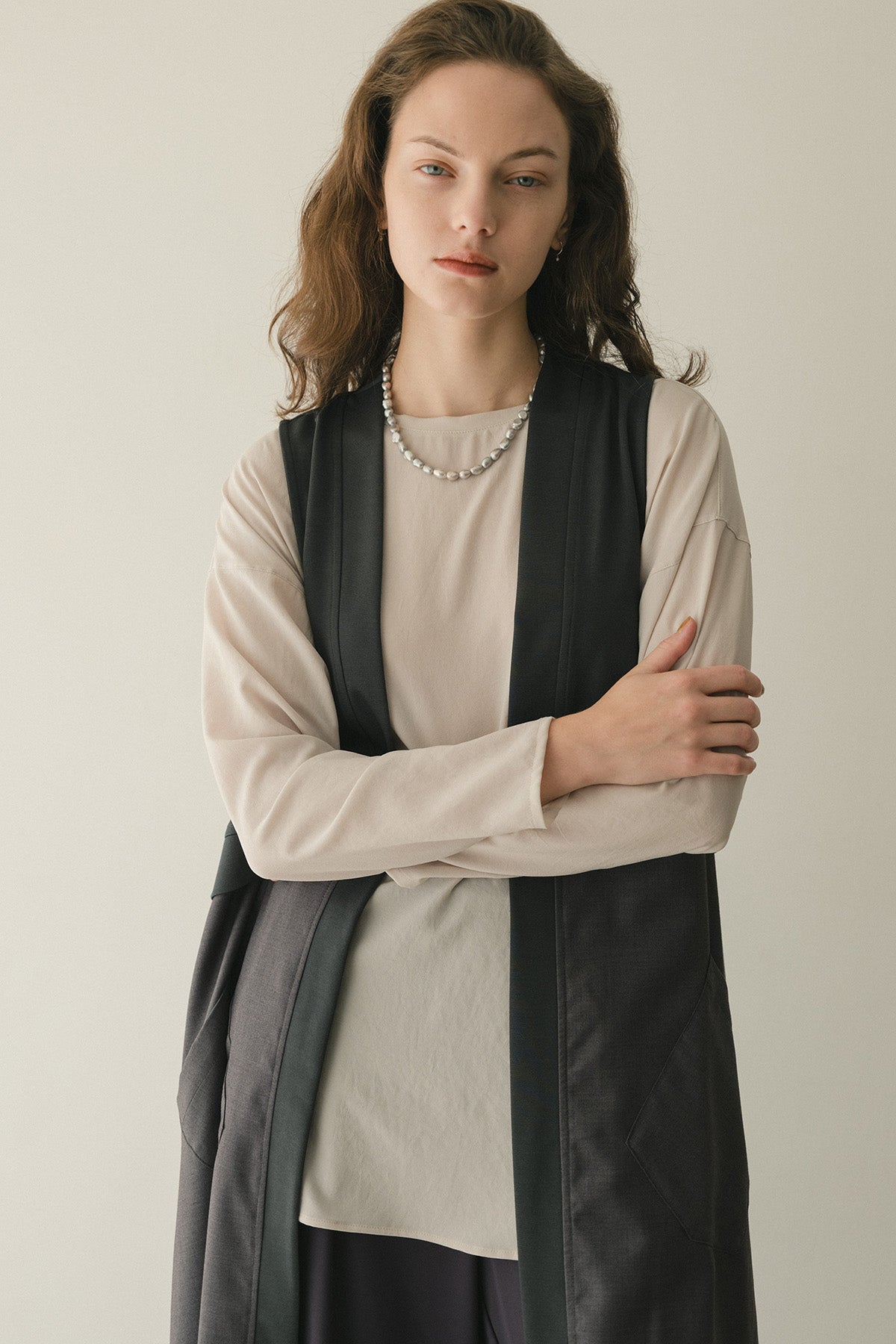 クルーネックコンフィプルオーバー