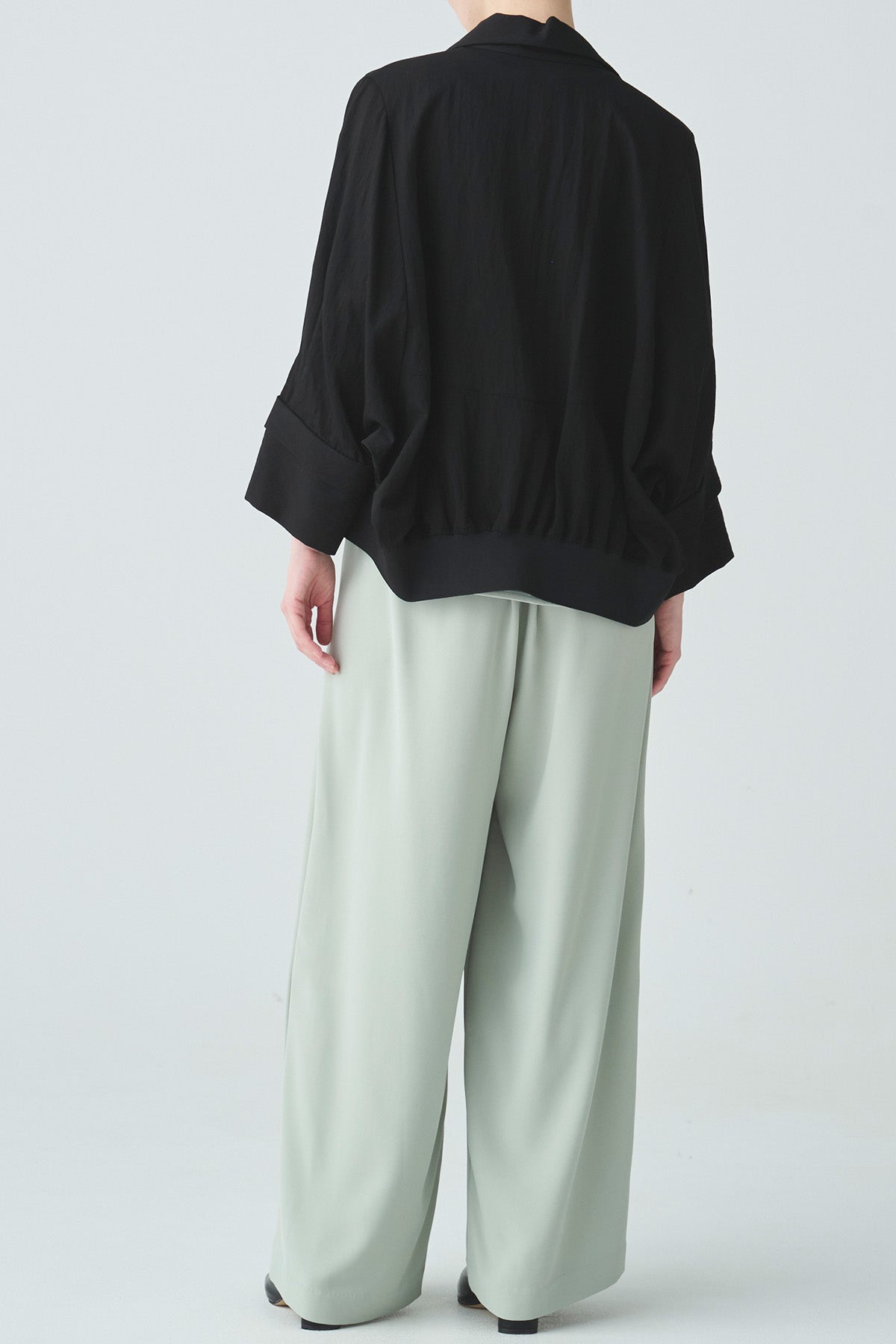 タックカフアクセントブルゾン