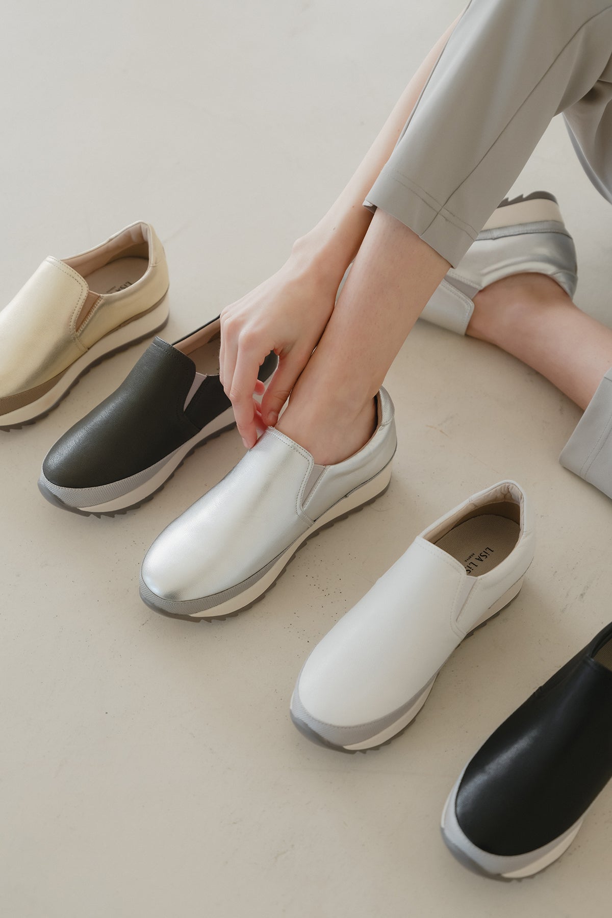 スリッポンスニーカー(GOLD)