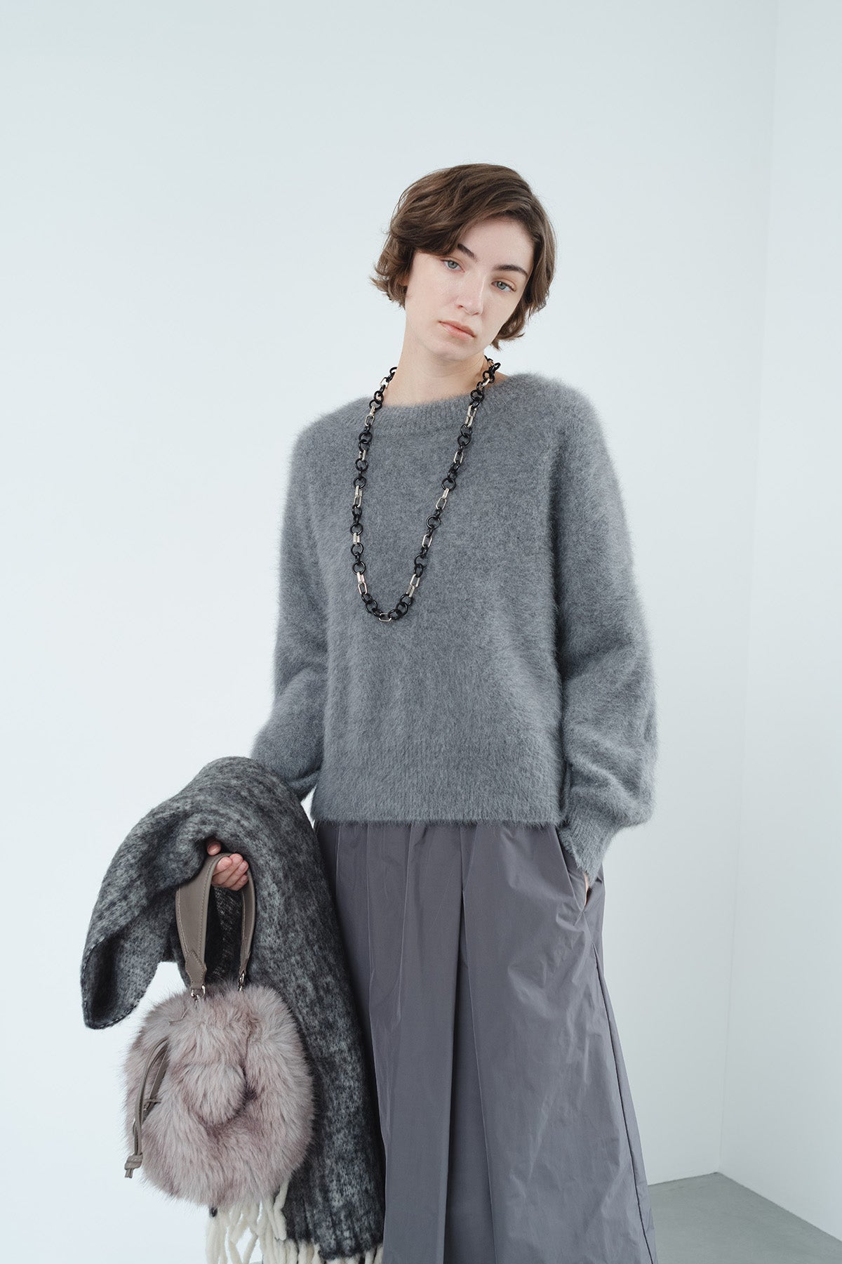 オブロンネックFOX×カシミヤニット