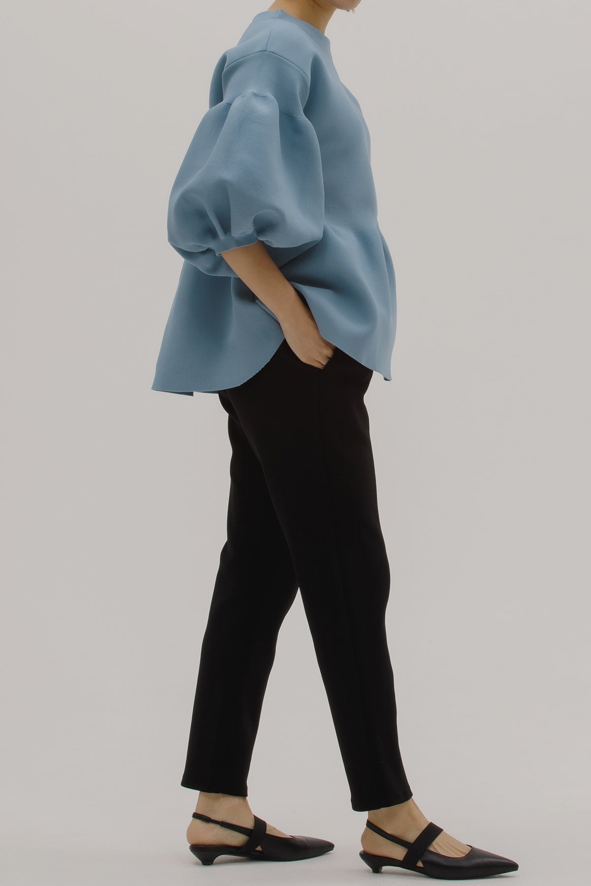 センターシームスティックパンツ