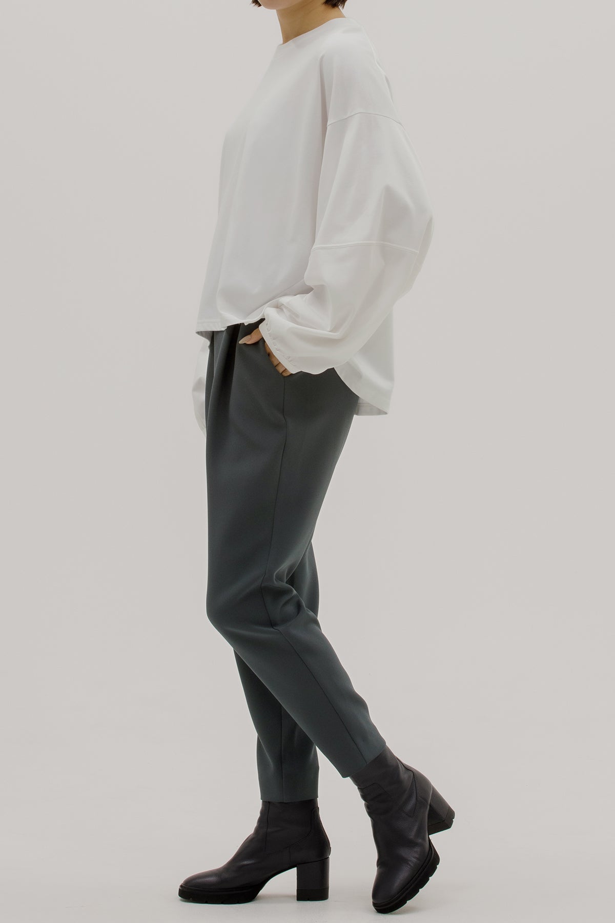 タック入りテーパードパンツ (SET UP対応)