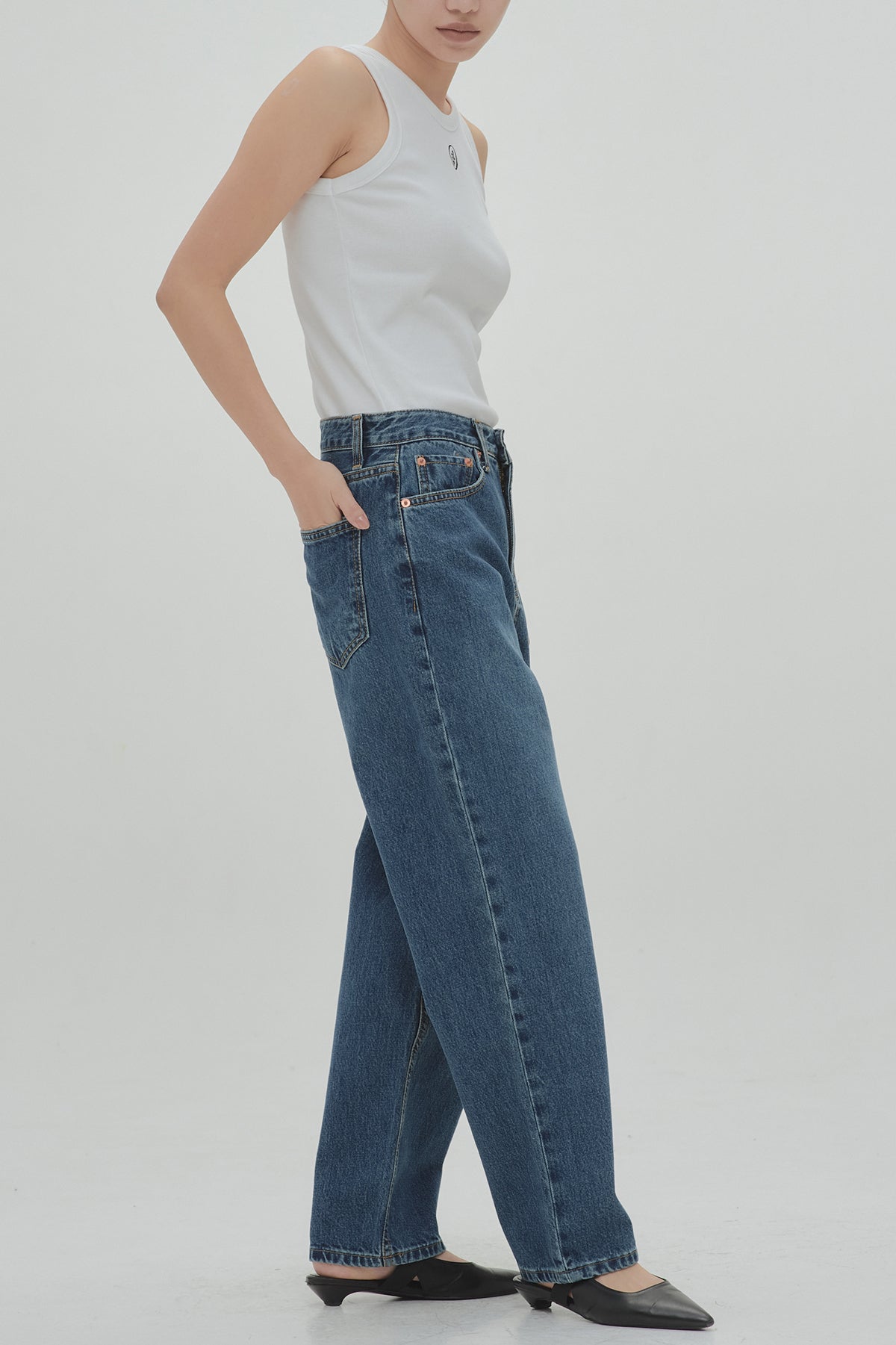 ishi ロゴ入りリブタンクトップ