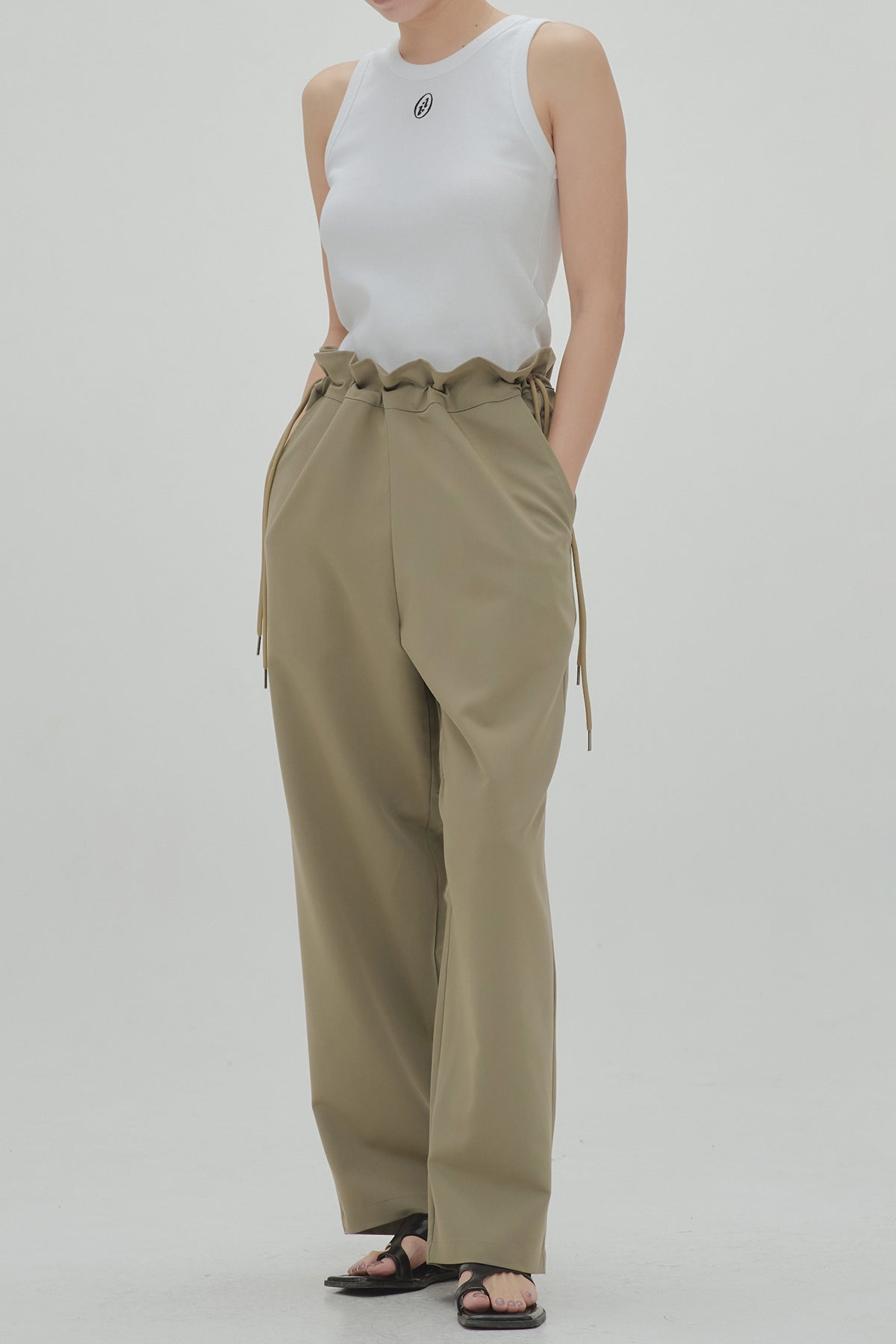 ishi ロゴ入りリブタンクトップ