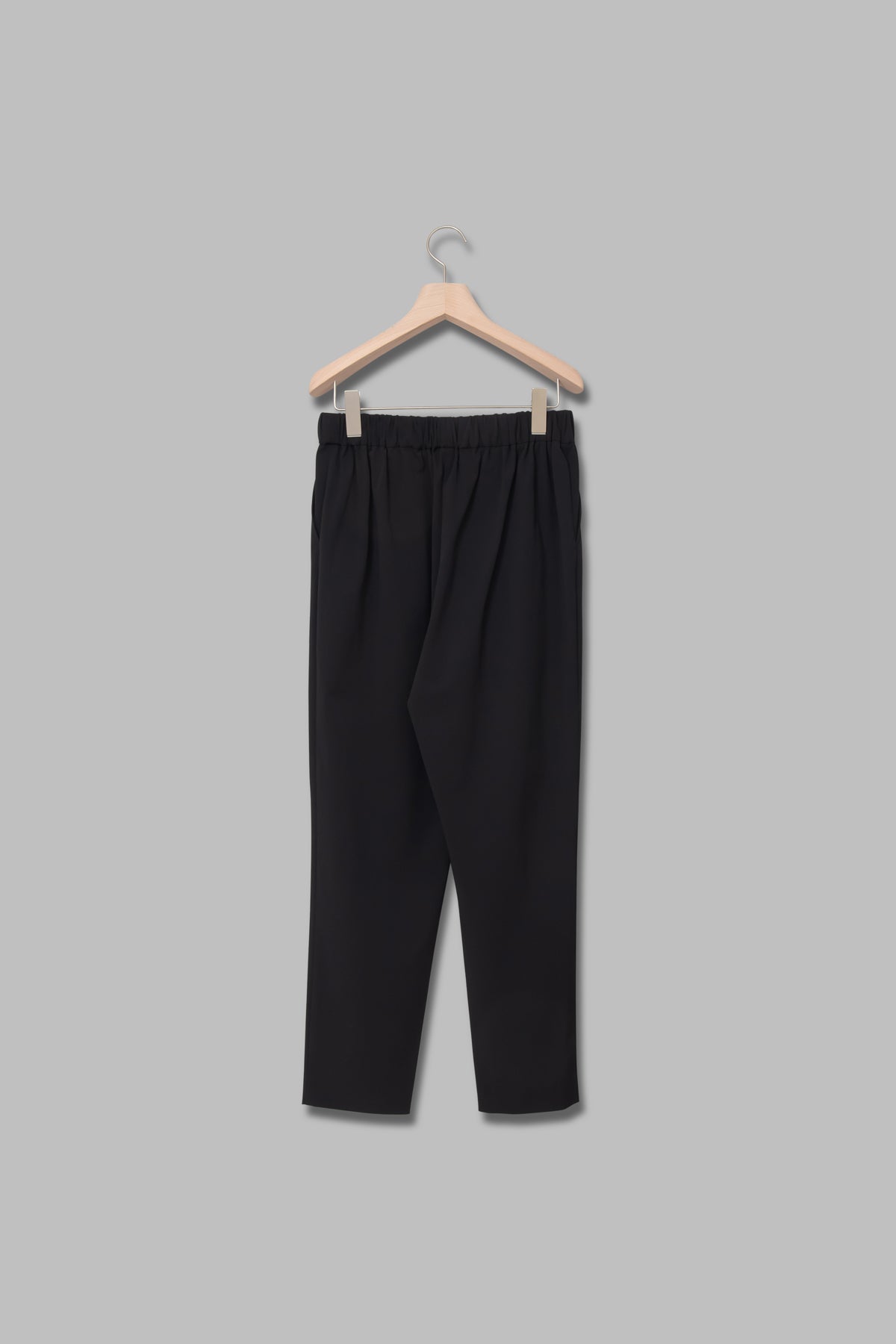 ワンタックハイストレッチテーパードパンツ