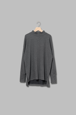 チャコールグレー