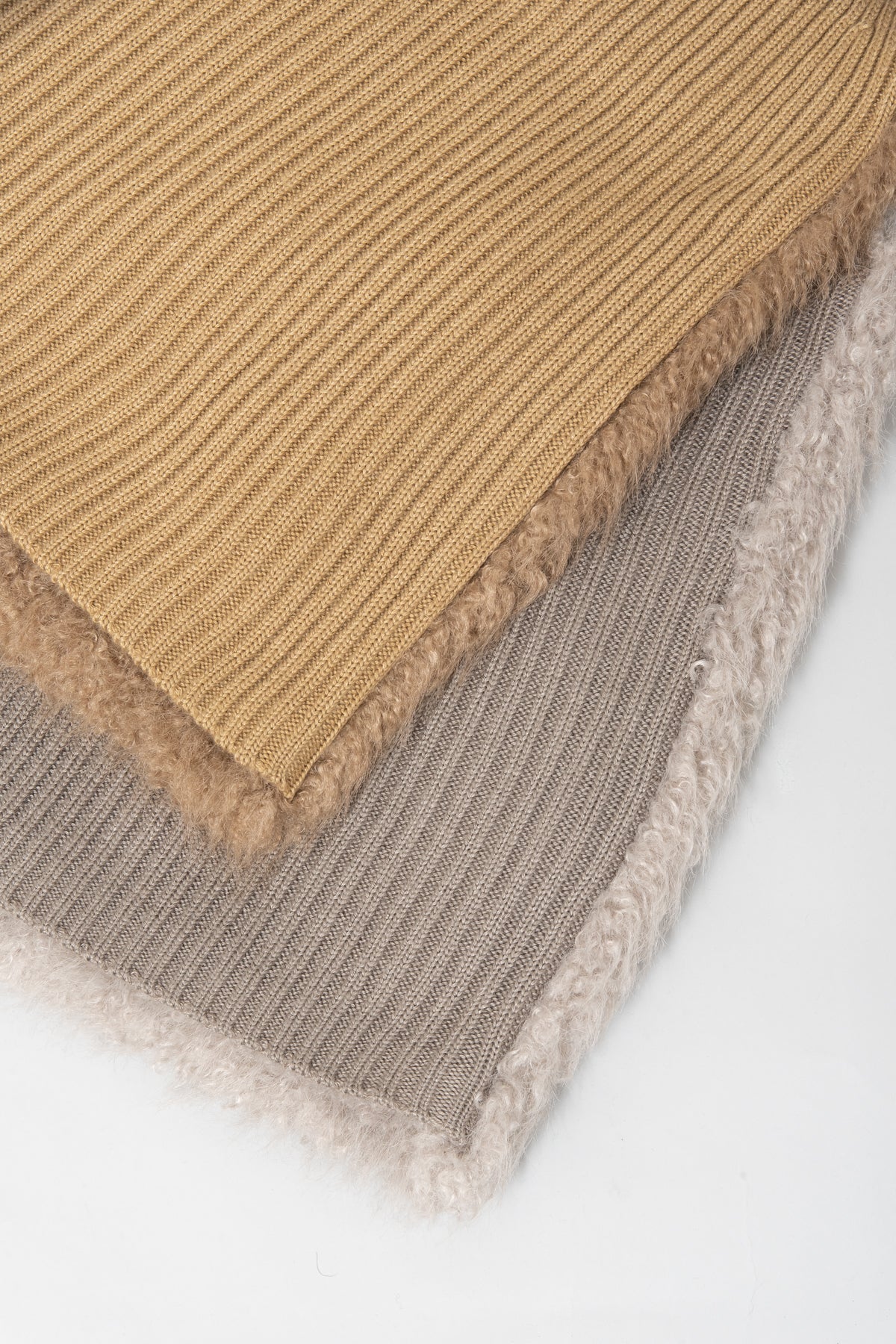 フェイクファーニット切替ジレ