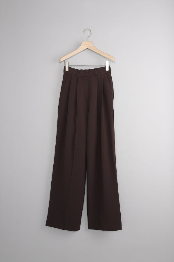 ishi センタータック入りワイドパンツ