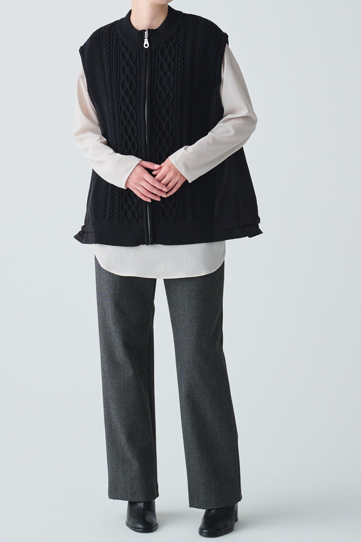 クルーネックコンフィプルオーバー