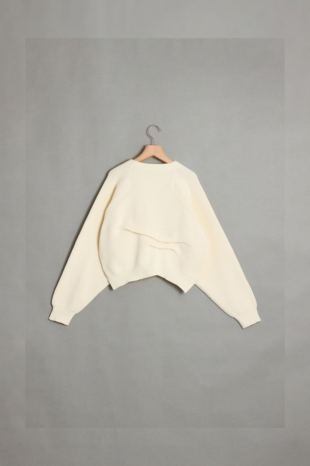 アシメタックデザインニット