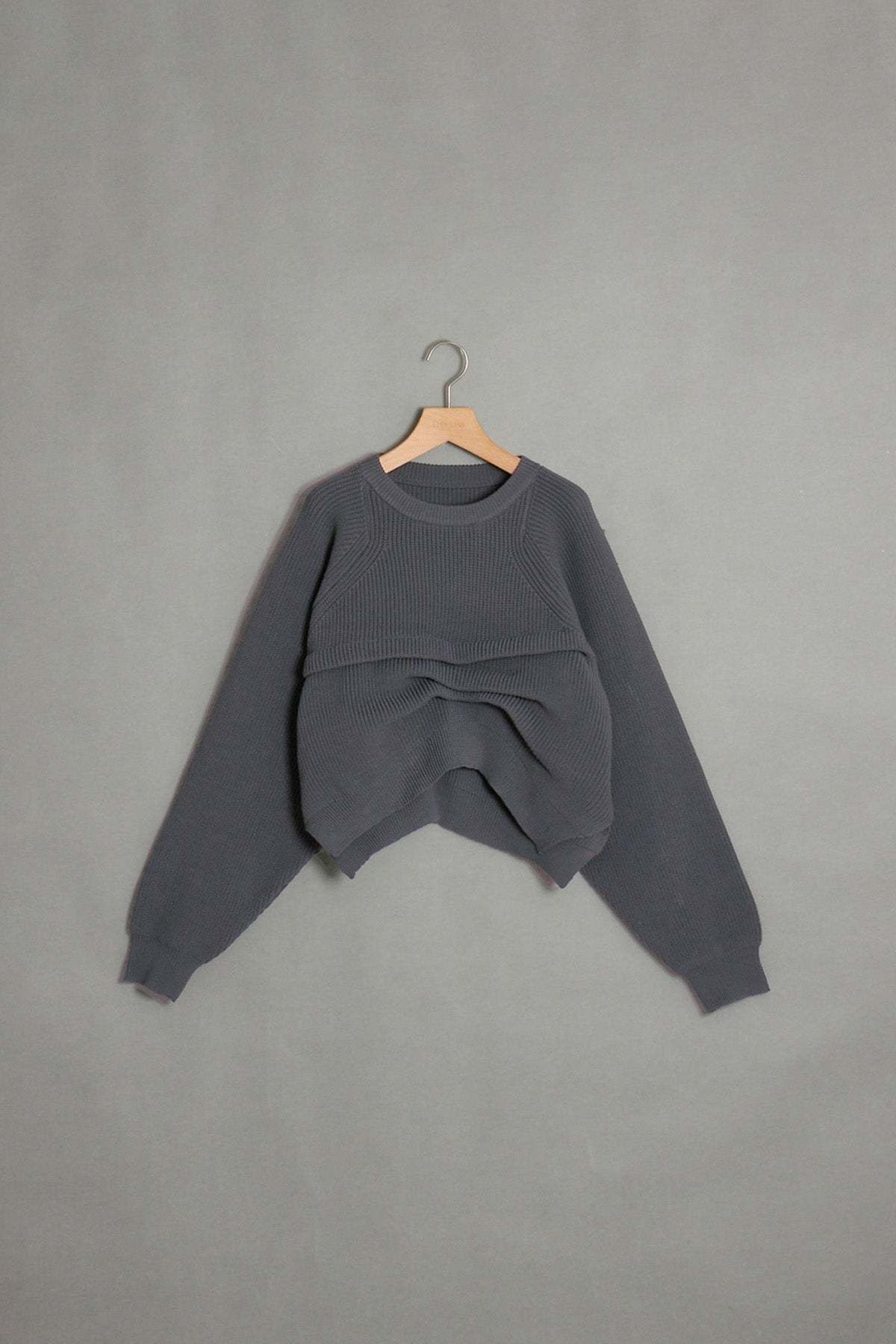 アシメタックデザインニット