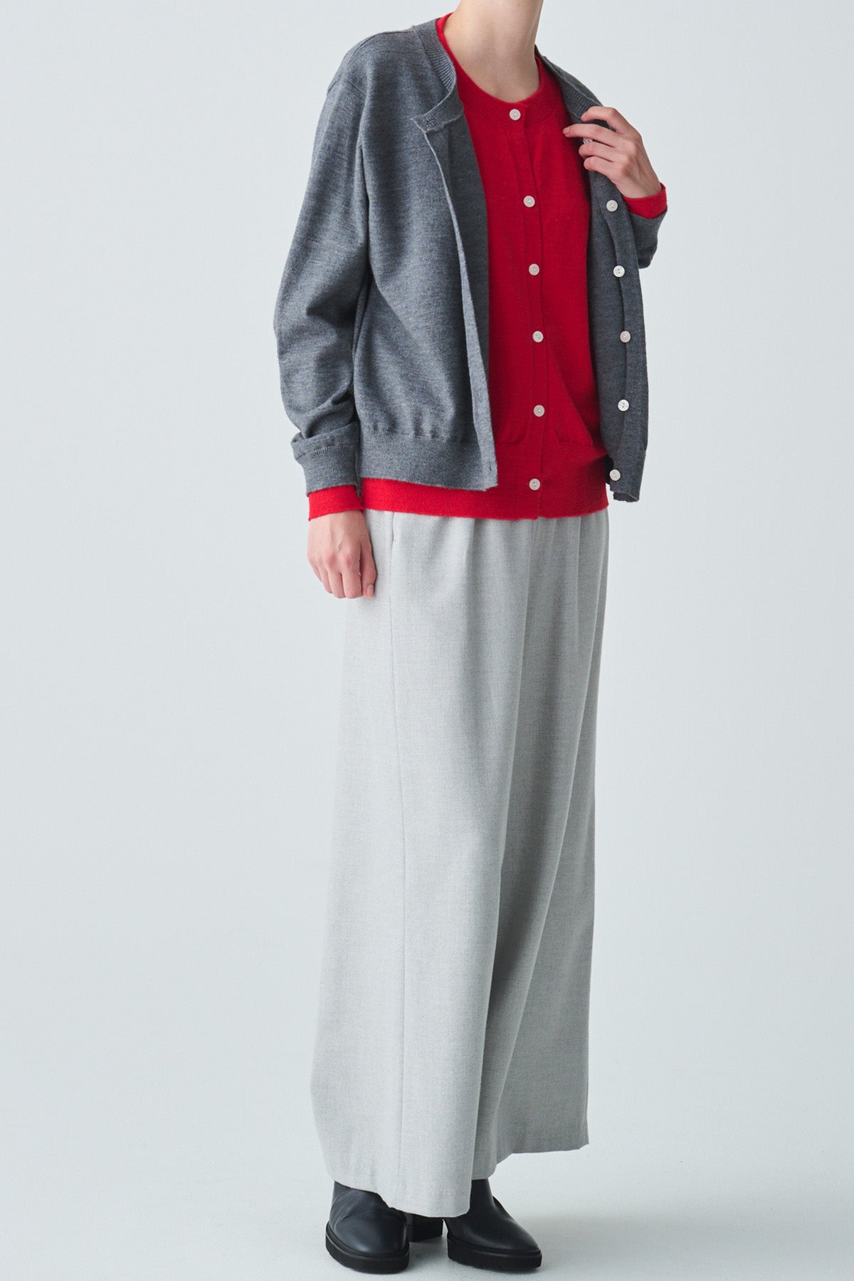 バイカラーレイヤードカーディガン – LiSA LiSA ONLINE SHOP