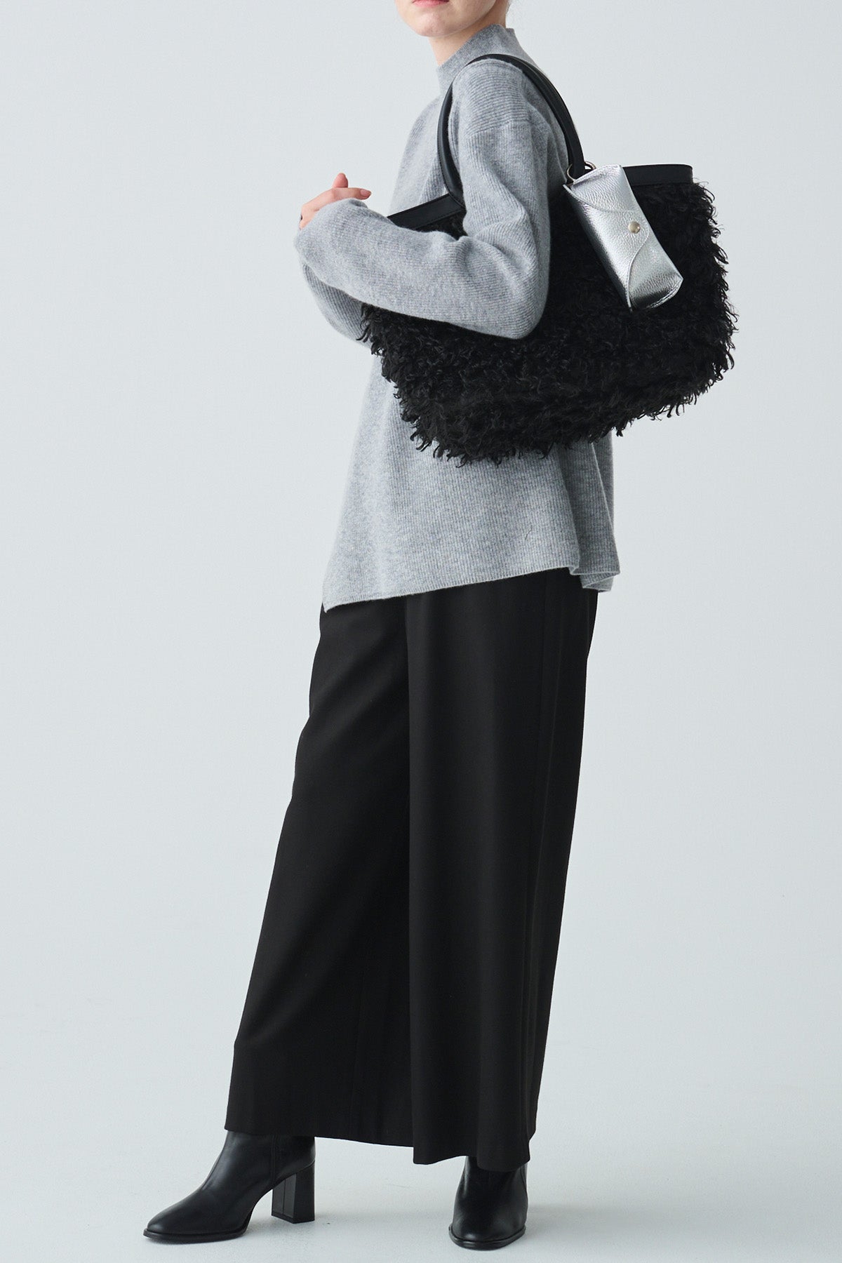 バイカラースリットデザインカシミヤ混ニット