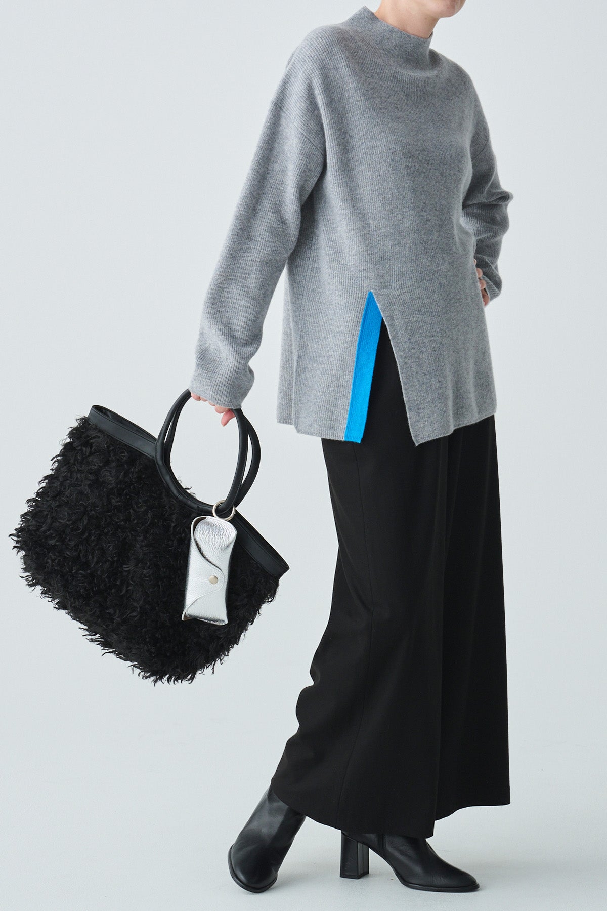 バイカラースリットデザインカシミヤ混ニット