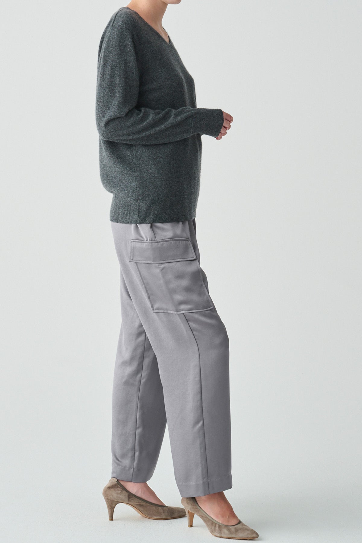 ソフトVネックカシミヤニット