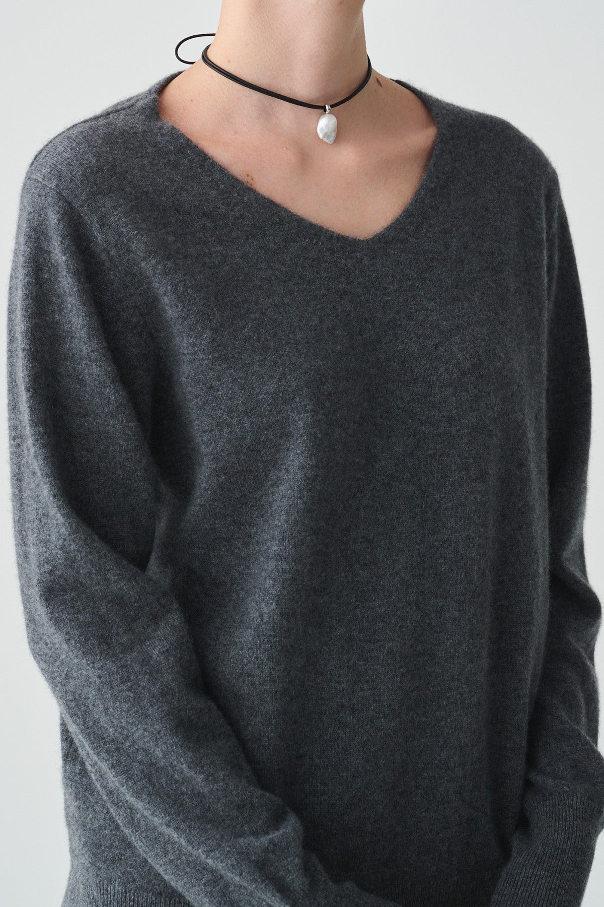 ソフトVネックカシミヤニット