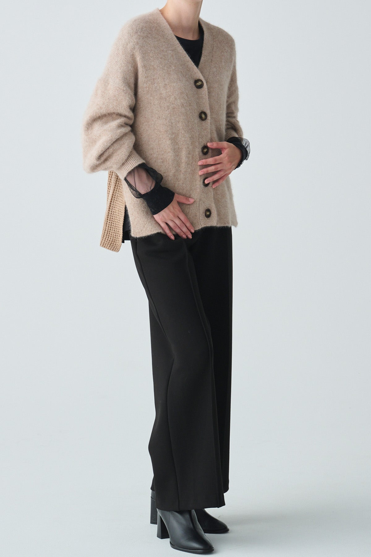 メッシュアクセントスリーブプルオーバー