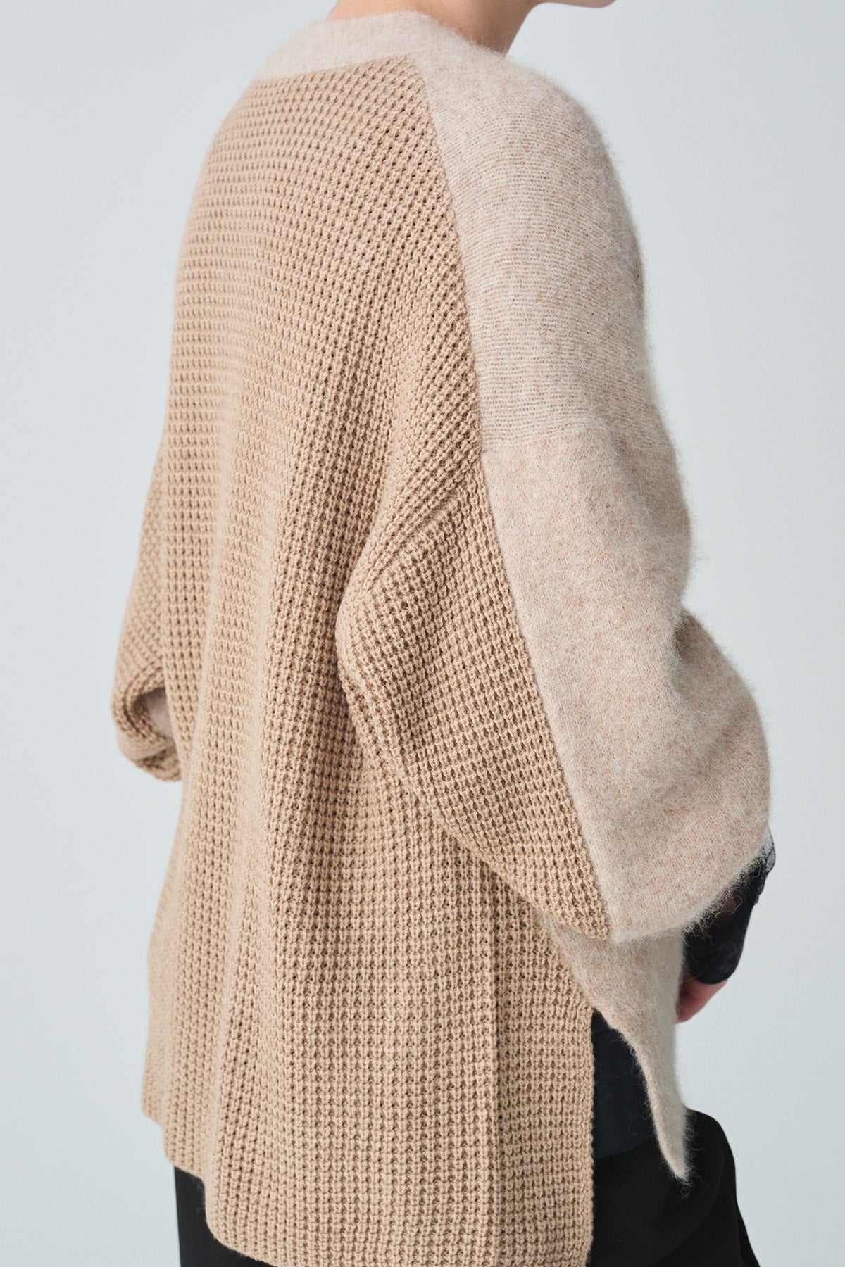 ワッフルデザインラクーン混カーディガン