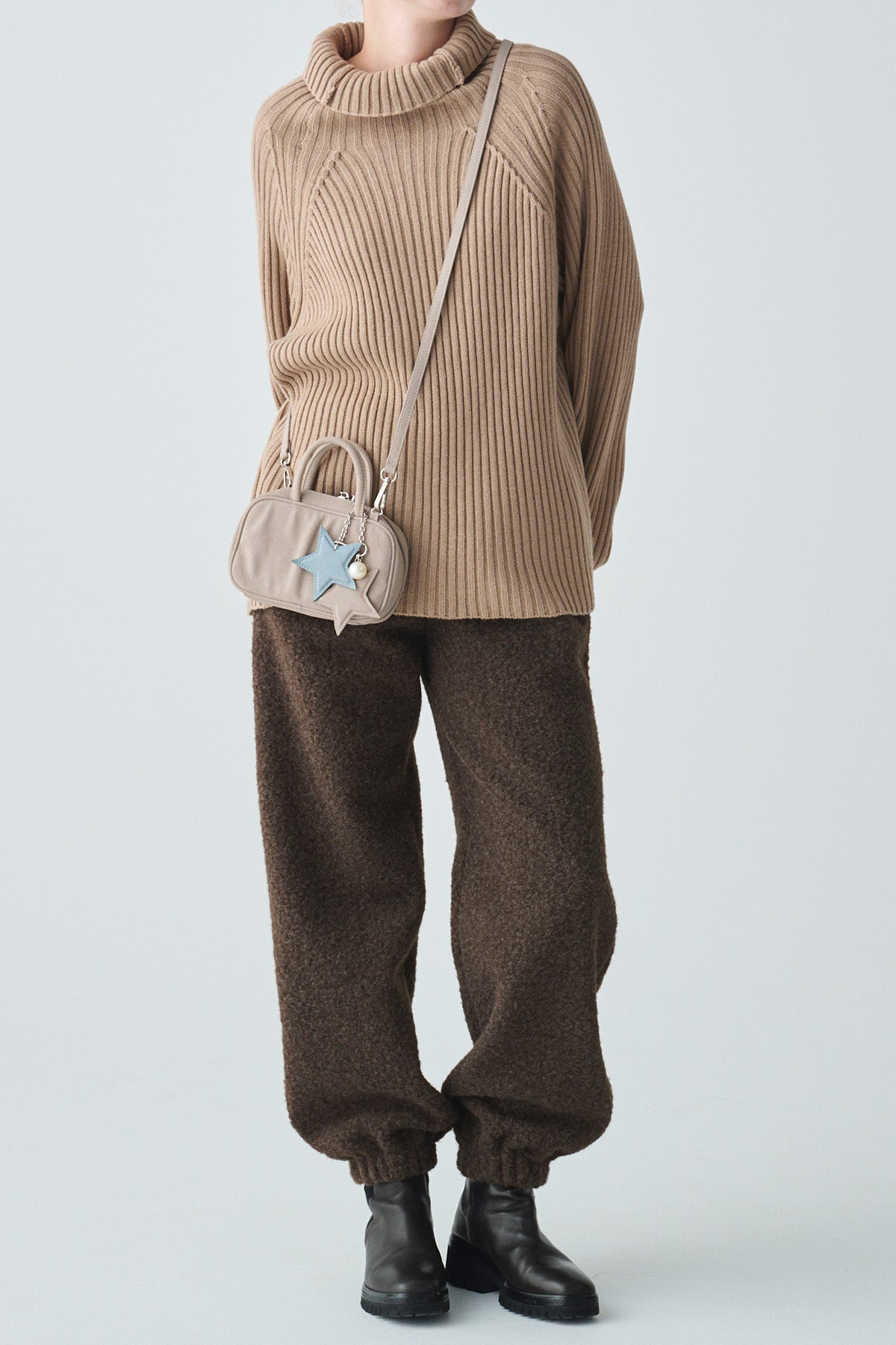 ドロスト付シープボアジョガーパンツ