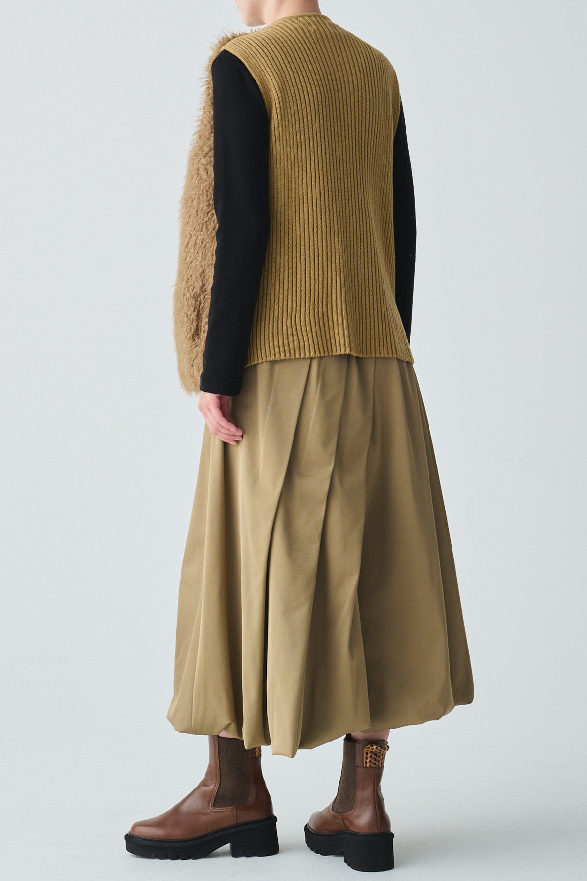 フェイクファーニット切替ジレ – LiSA LiSA ONLINE SHOP