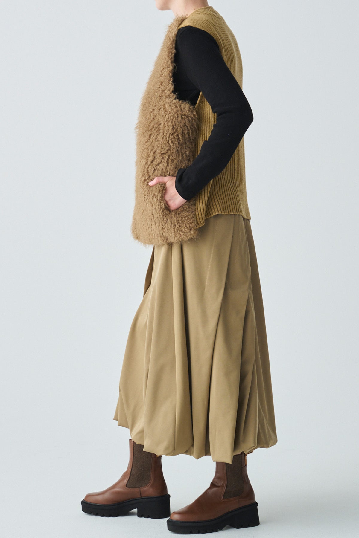 フェイクファーニット切替ジレ