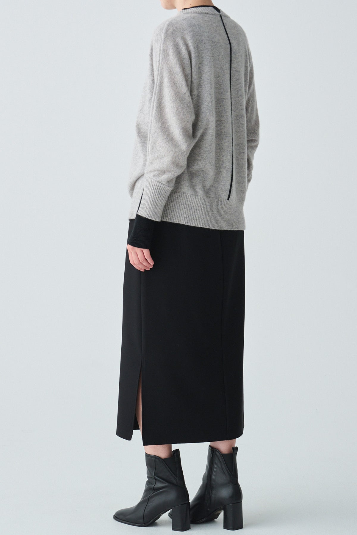 バイカラーレイヤードカフカシミヤニット