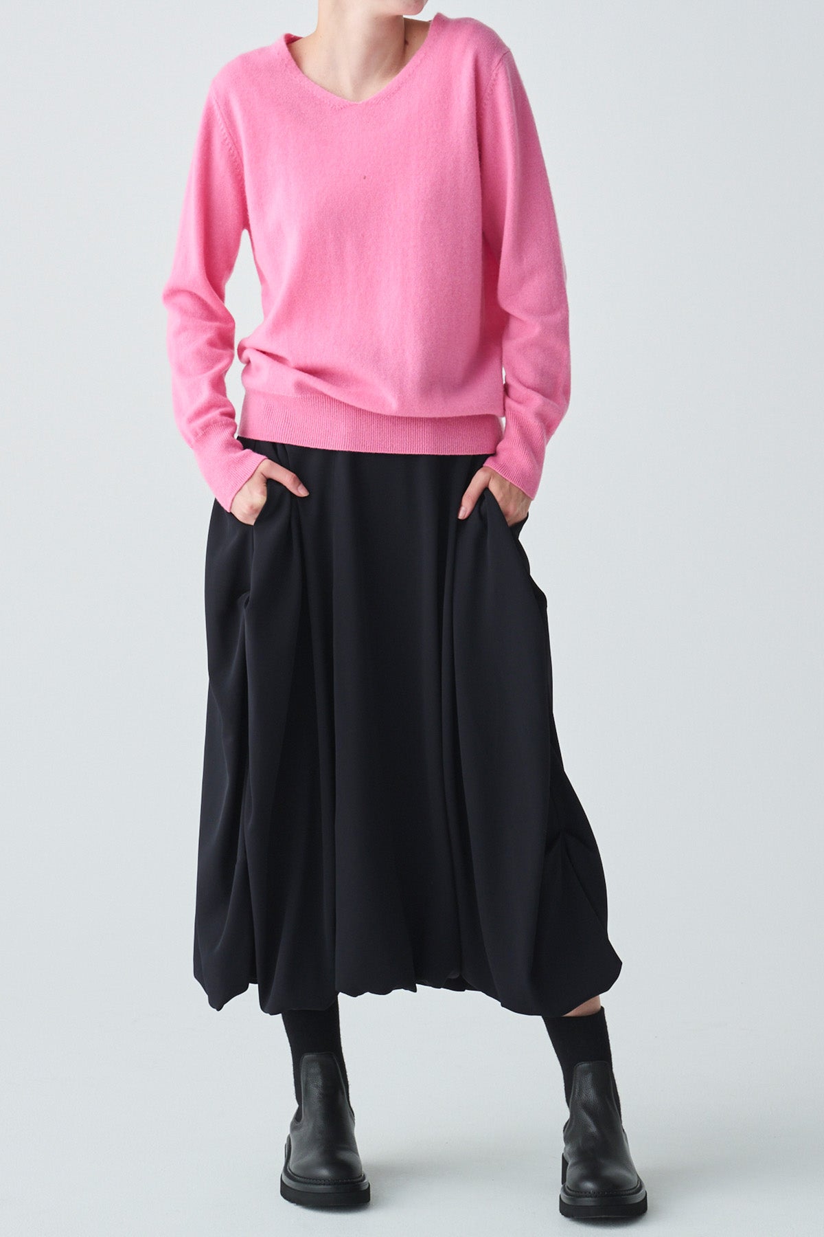 ソフトVネックカシミヤニット