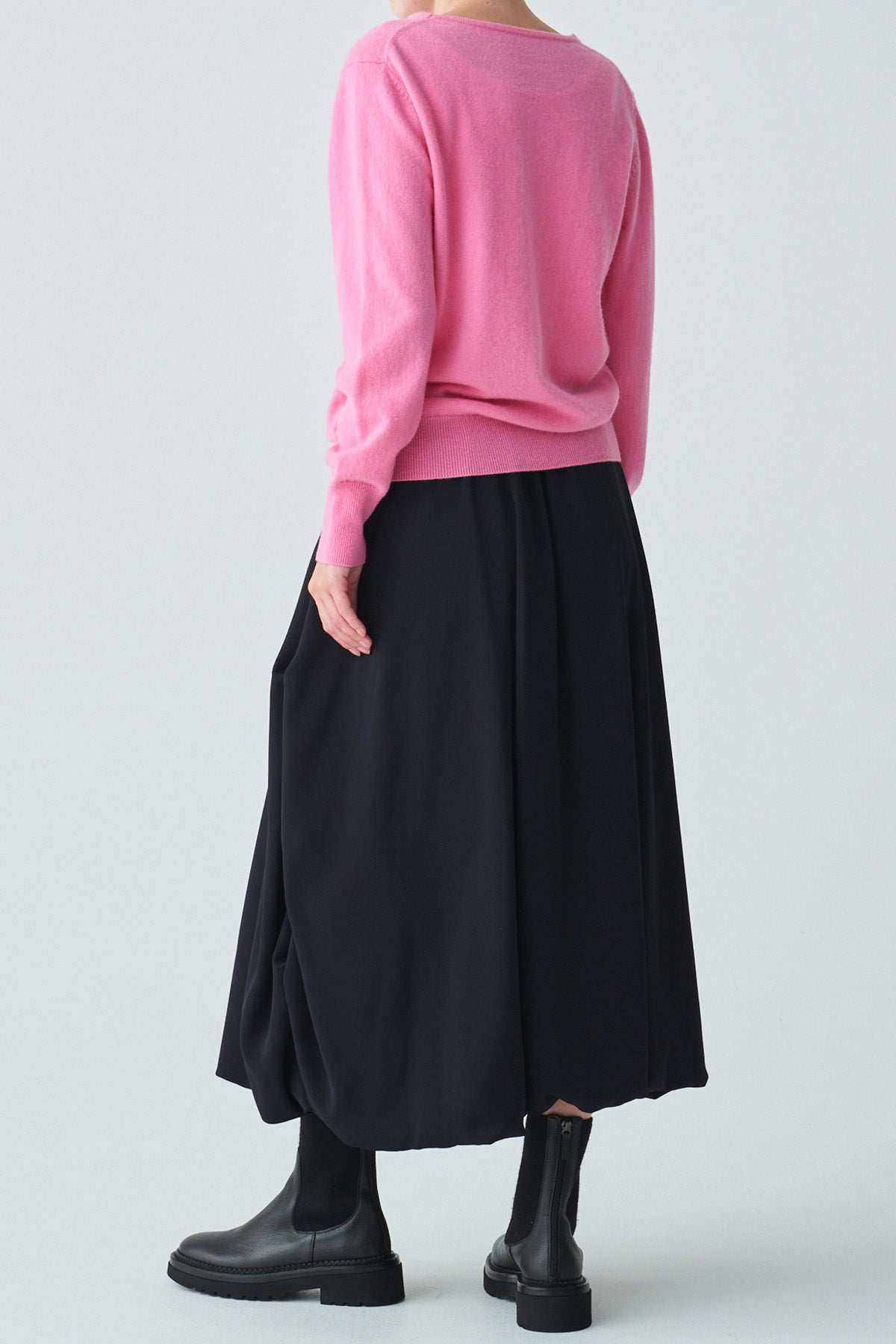 ソフトVネックカシミヤニット