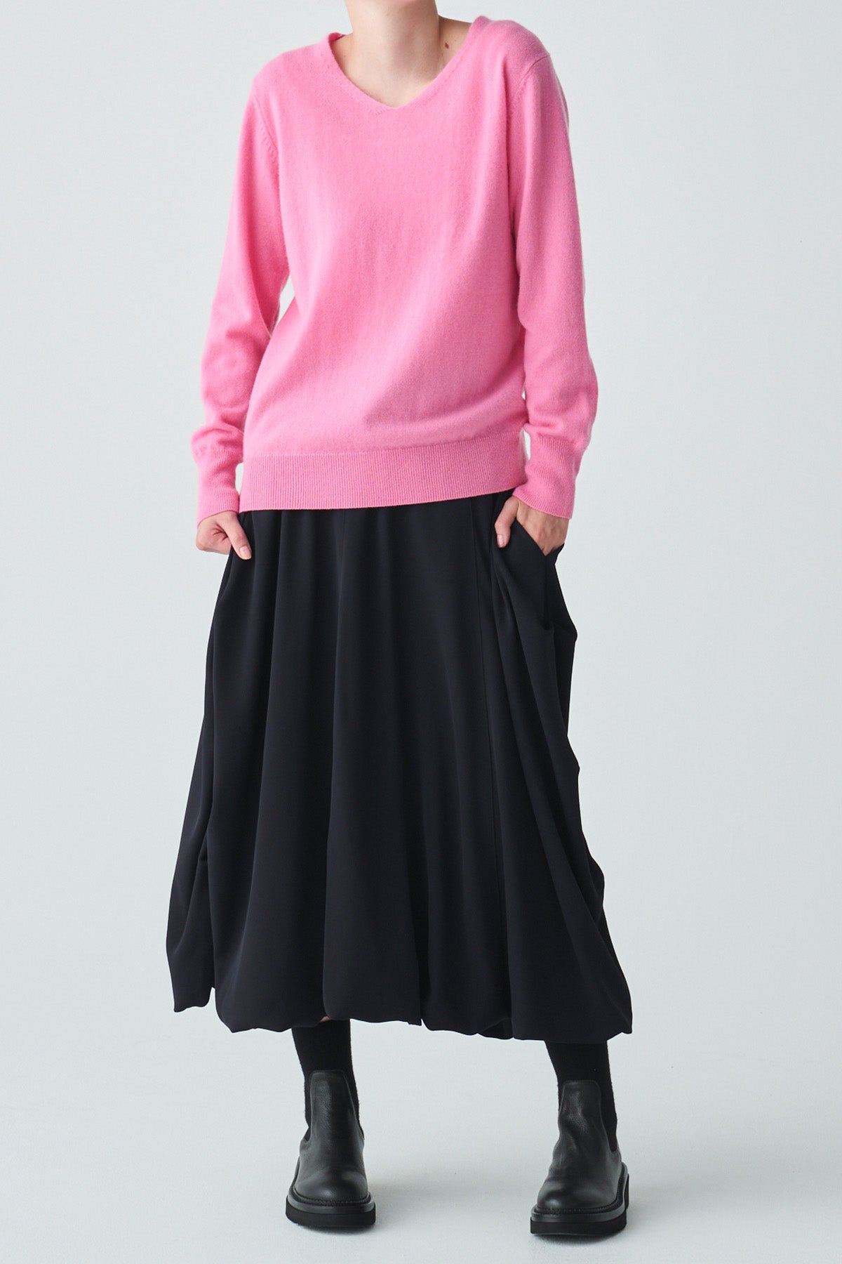 ソフトVネックカシミヤニット