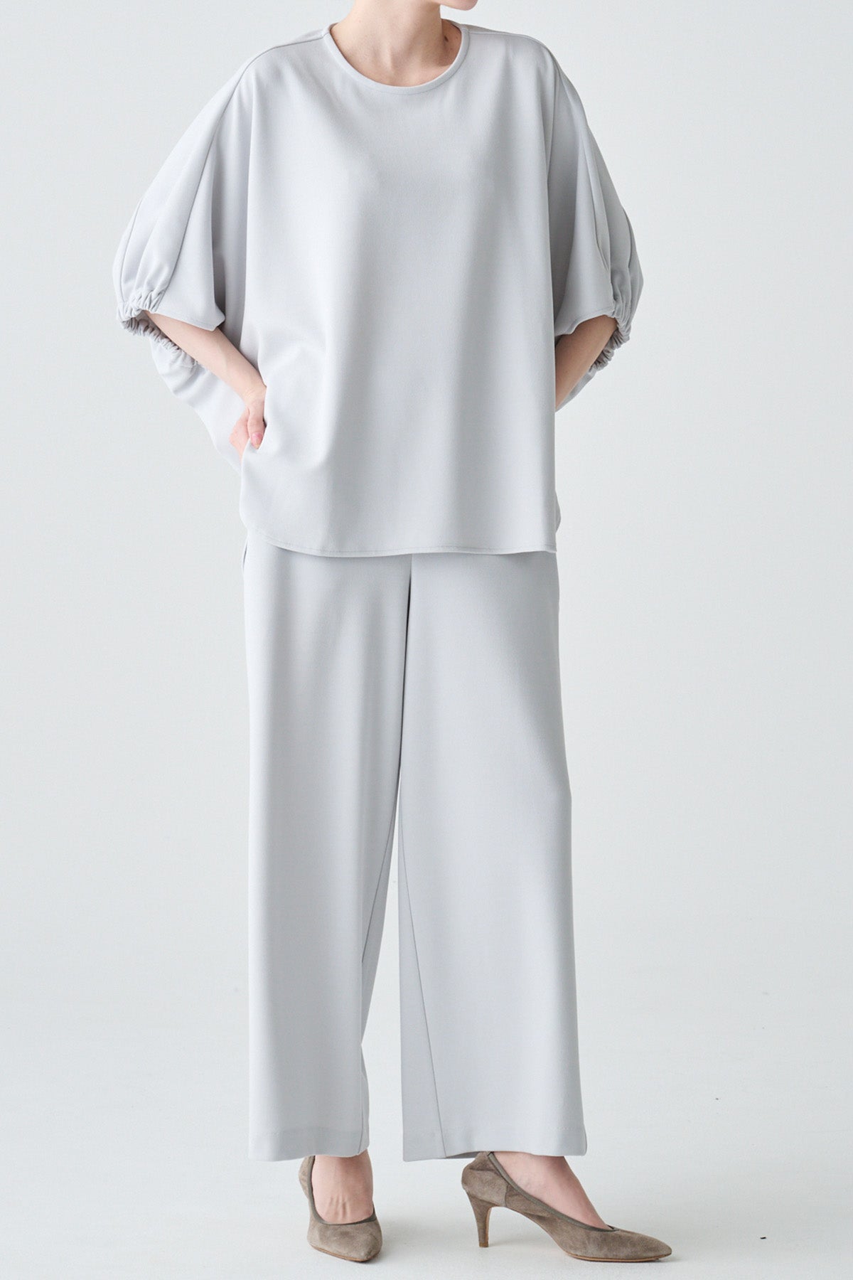 エフォートレスワイドパンツ