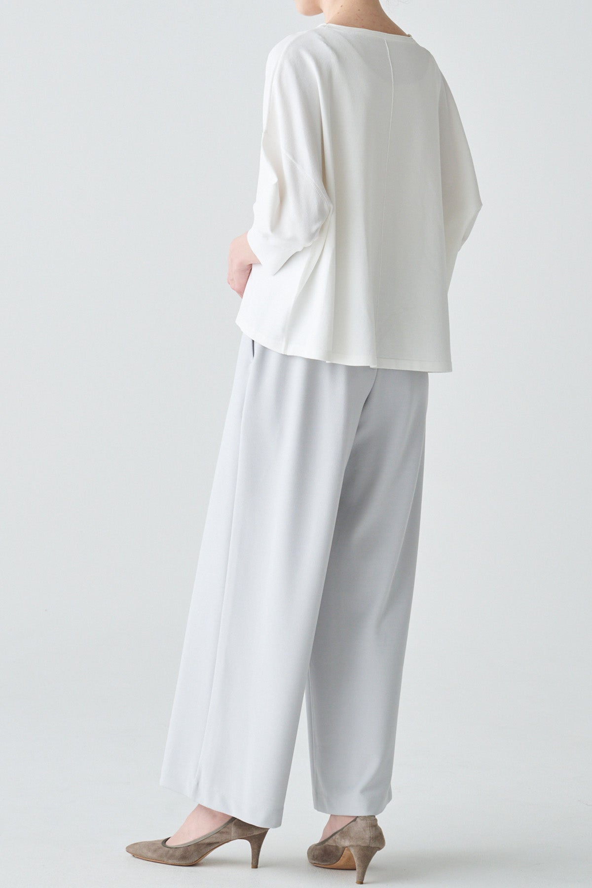 ハイストレッチドロップショルダープルオーバー