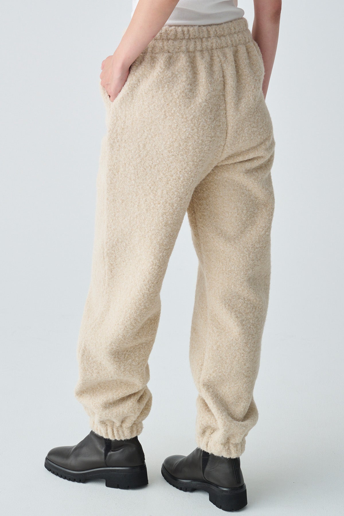 ドロスト付シープボアジョガーパンツ