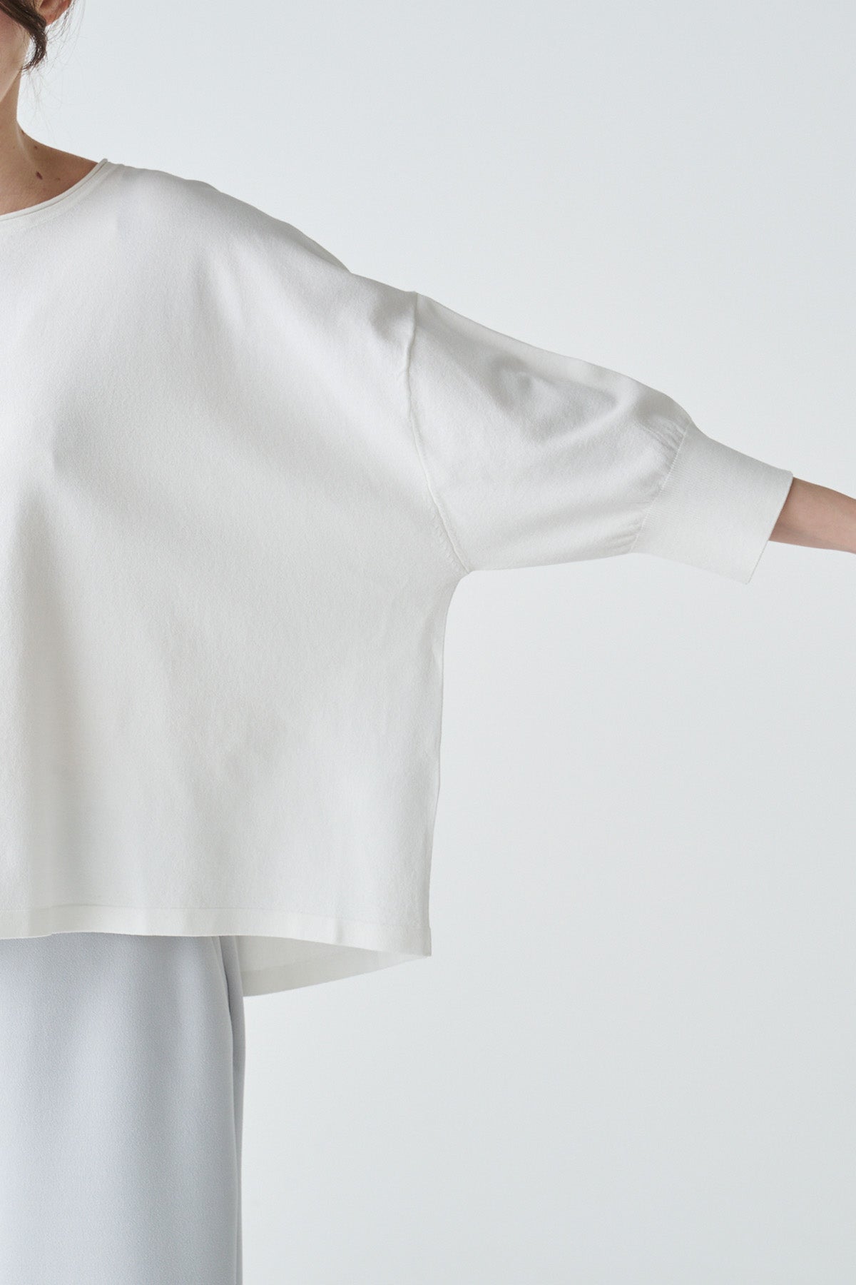 ハイストレッチドロップショルダープルオーバー