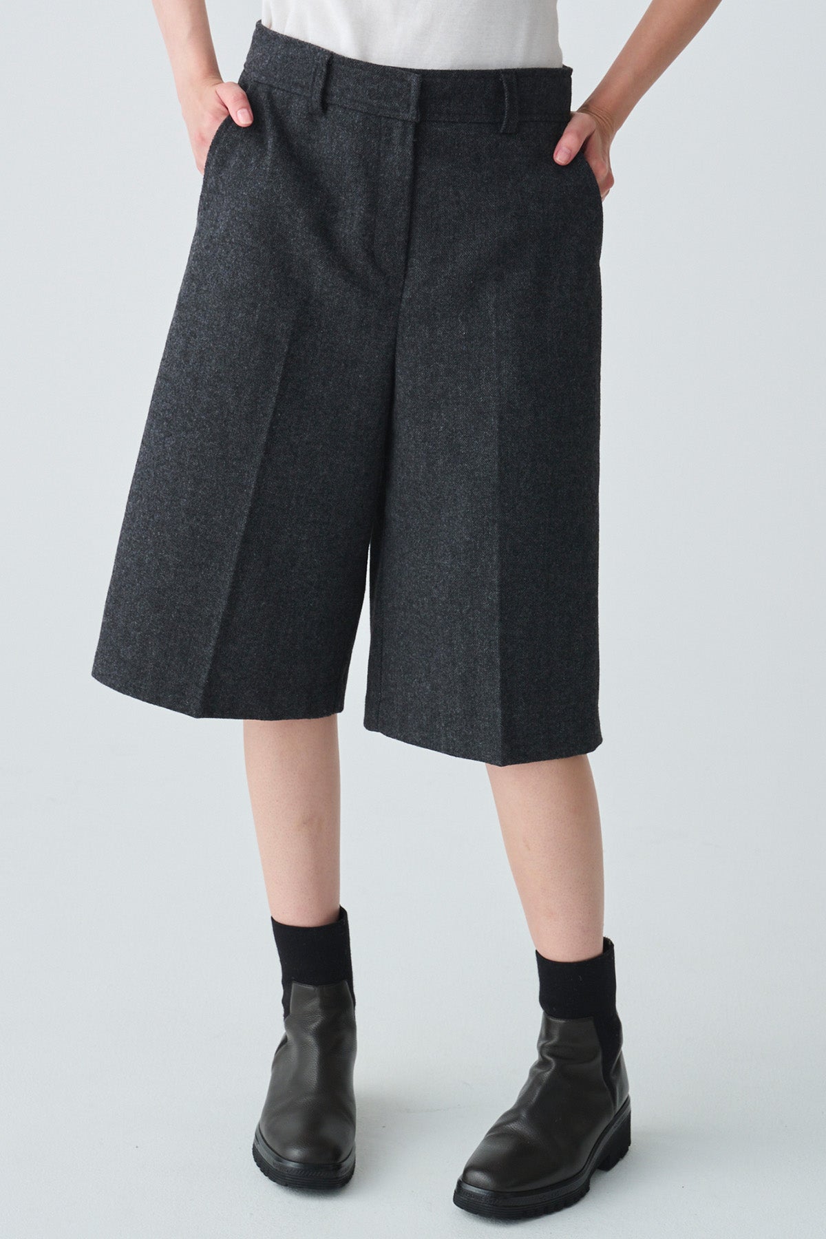 ヘリンボーンセンタープレスハーフパンツ