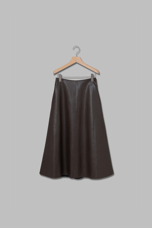 フェイクレザーセミフレアスカート