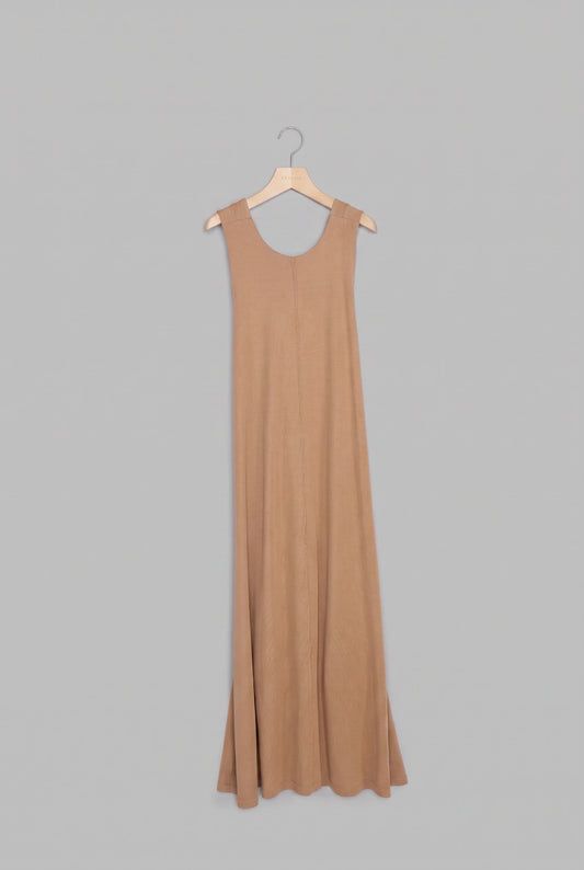 ishi バッククロススリーブレスワンピース